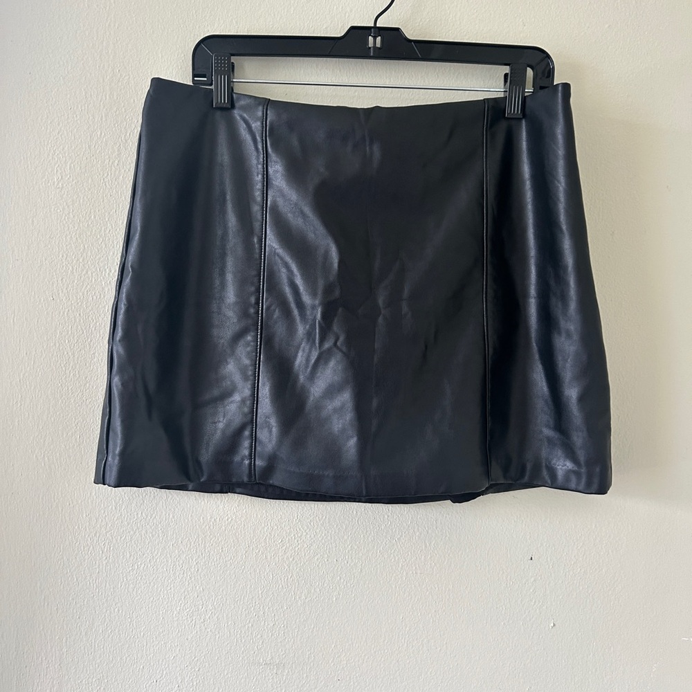 Abercrombie & Fitch Black Leather Skort
